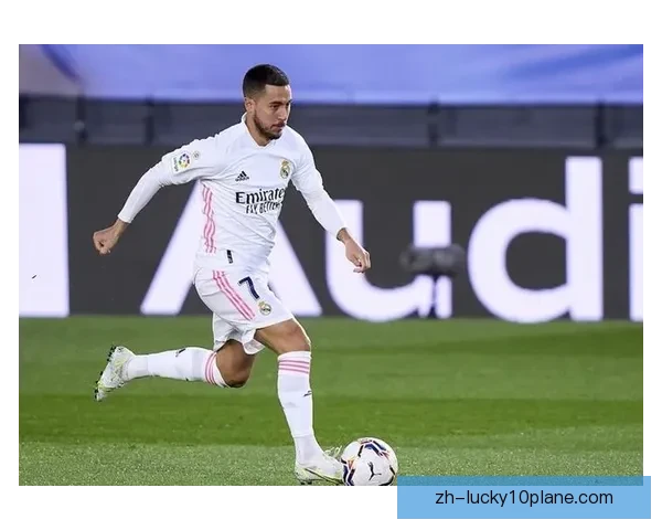 特鲁罗城与索利赫尔鏖战打成平局赛场精彩瞬间回顾